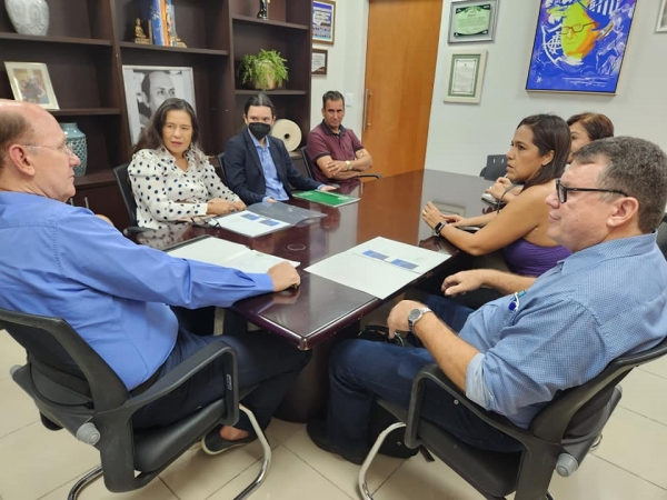 Diretores do Sintap-MT se reuniram com o deputado Carlos Avalone nesta quarta-feira