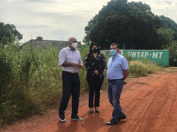 Vereador visita Sintap/MT e recebe sugestão da diretoria para transformar terreno em espaço cultural