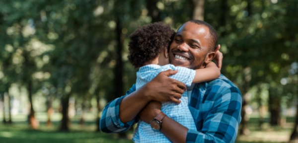 O primeiro herói de um filho e primeiro amor de uma filha