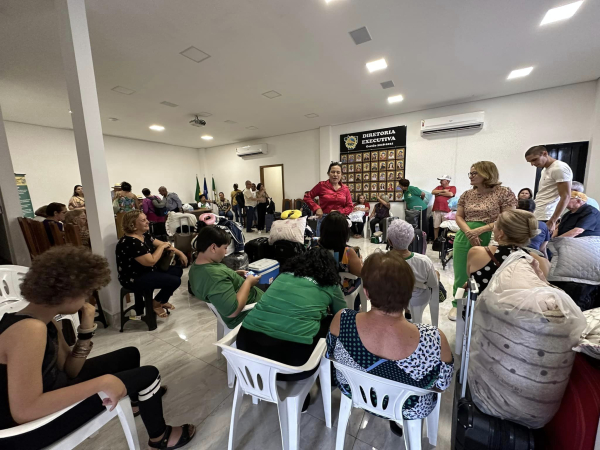 Tarde de Alegria e Agitação na Sede do Sintap Antes da Partida para Caldas Novas