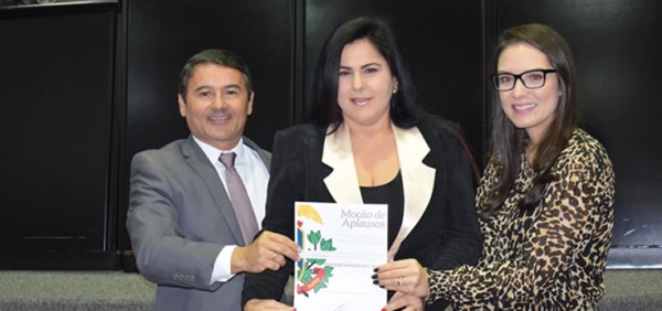 Presidente do SIntap/MT recebe homenagem da ALMT em comemoração ao Dia Internacional da Mulher