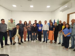 Dirigentes da CSB apresentam reivindicações dos servidores ao presidente da ALMT, deputado Eduardo Botelho