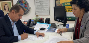 SINTAP-MT entrega Carta de Compromisso ao deputado Wilson Santos em defesa dos servidores